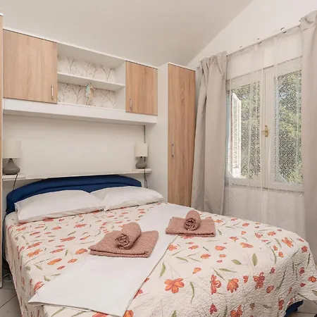 2 Bedroom Beautiful In *