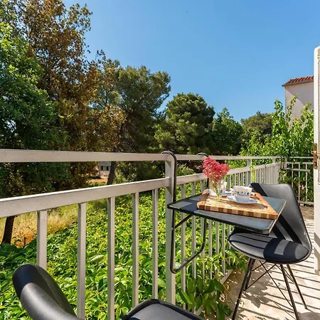 2 Bedroom In Apartment