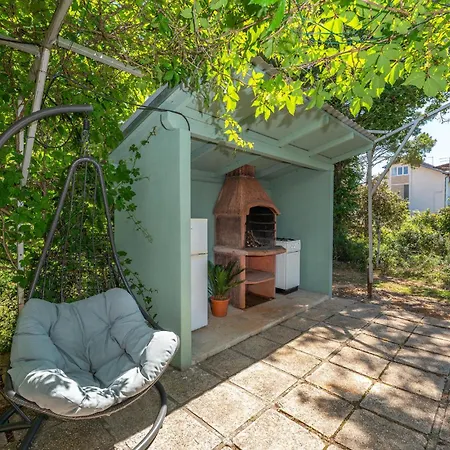 2 Bedroom Beautiful In Διαμέρισμα *