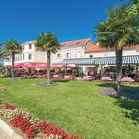 2 Bedroom Beautiful In