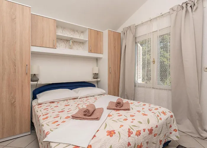 2 Bedroom In *
